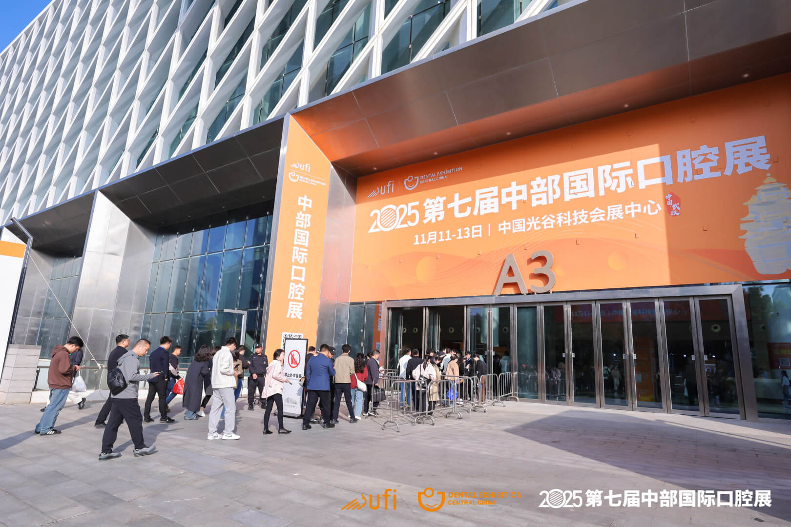 YONG0347-opq4110592662.jpg YONG0347-opq4110592662.jpg